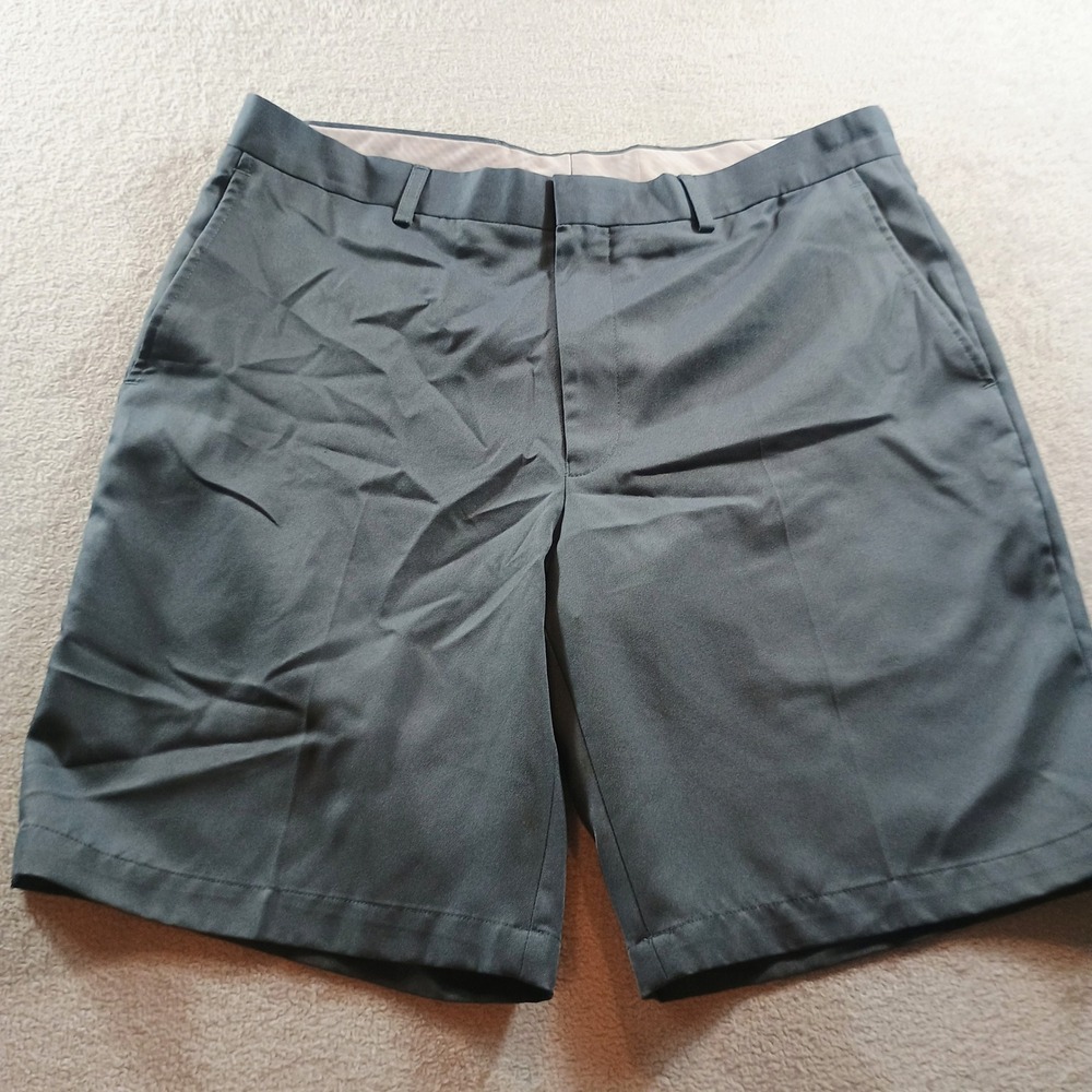Louis Raphael Mens Golf Shorts Charcoal Grey Size 36 Flat Front Performance Club